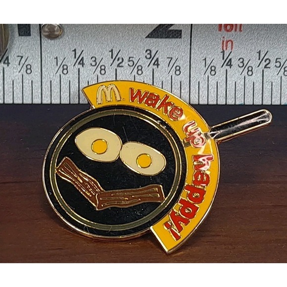 Vtg 2007 McDonalds WAKE UP HAPPY! SKILLET EGGS BACON Enamel Lapel Pin - Picture 3 of 3